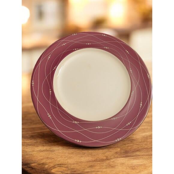 Royal Doulton RASPBERRY Precious Platinum 9" Salad Or Luncheon Plate With Tags - Picture 1 of 6